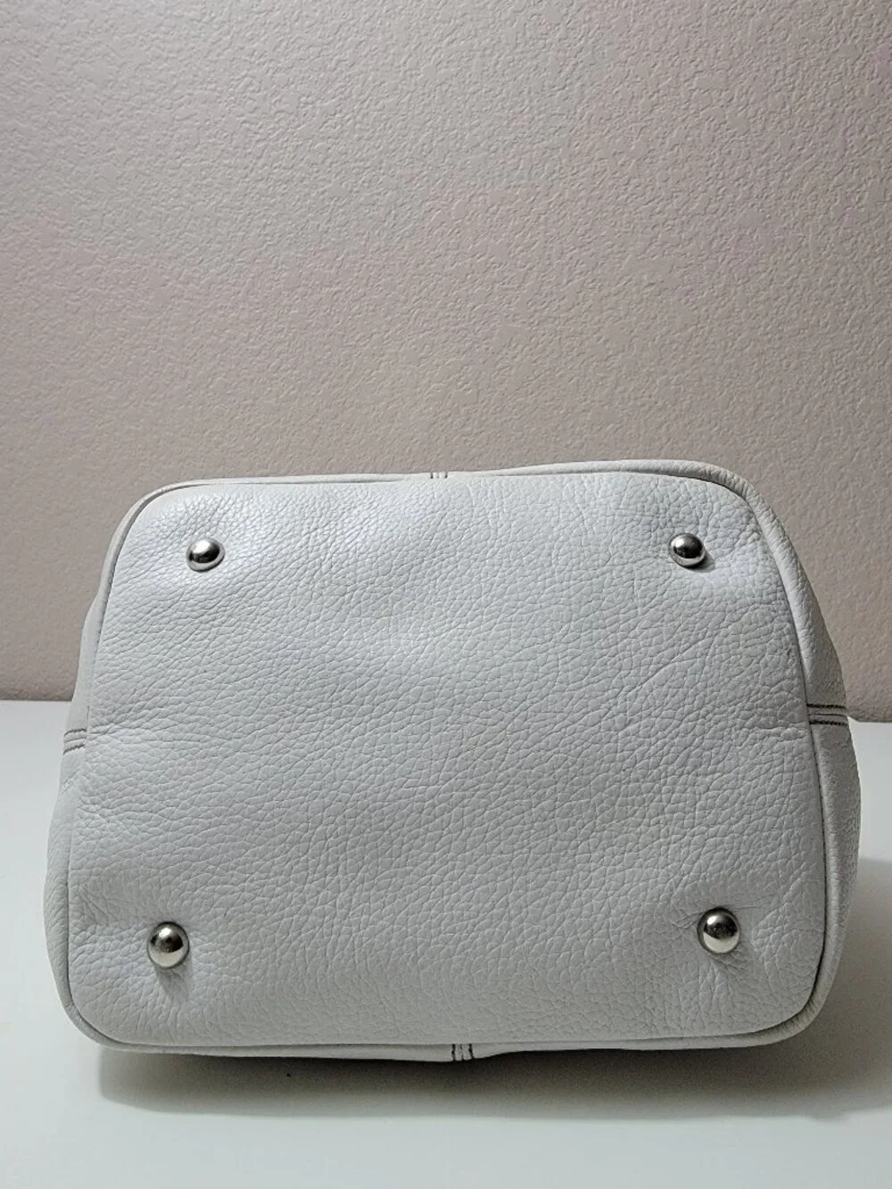 Tignanello White Pebbled Leather Satchel Shoulder Bag Silver Buckle Hardware